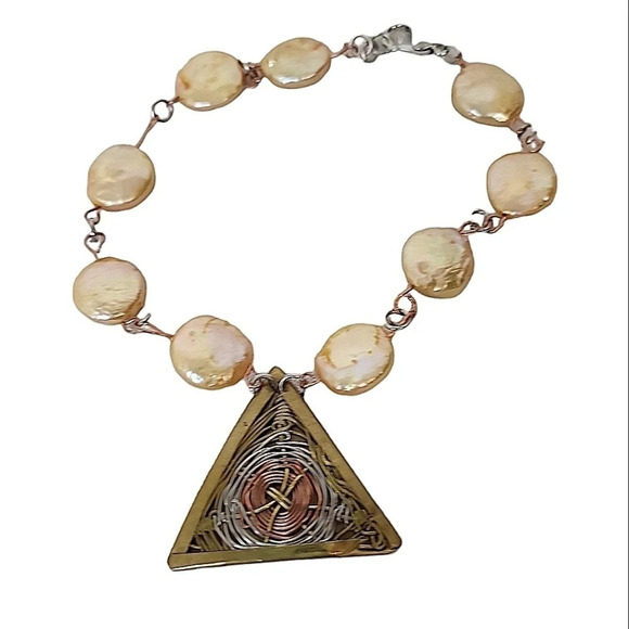 Freshwater Coin Pearls Light Peach Bracelet - Picture 1 of 4